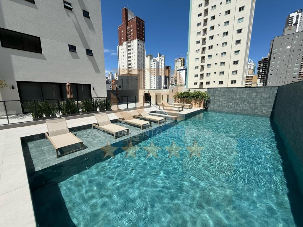 02 SUÍTES + 02 DEMI-SUÍTES