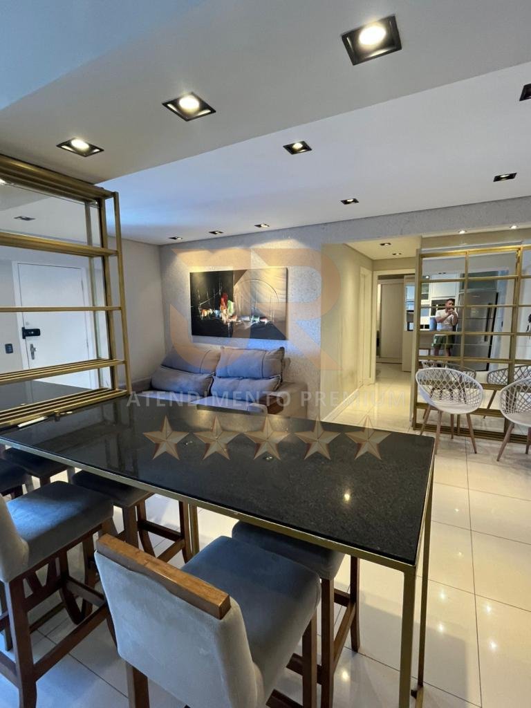 2 DORMITÓRIOS QUADRA MAR