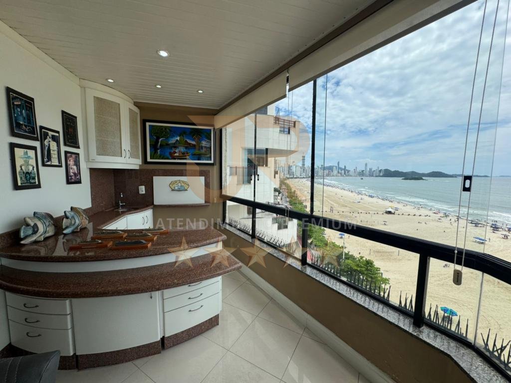 3 SUÍTES FRENTE MAR